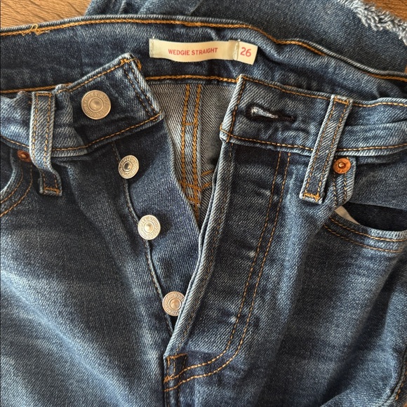 Levi's Women's Wedgie Straight Jeans - Picture 6 of 6